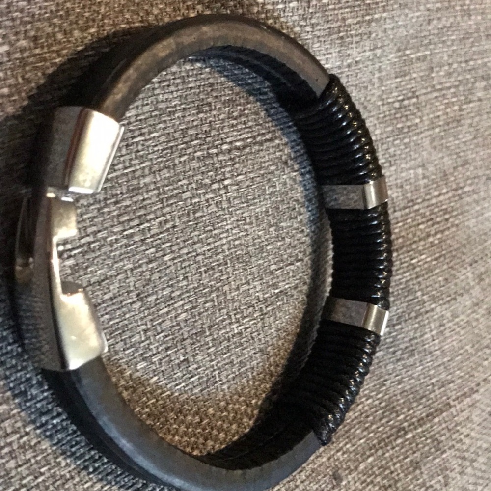 Men Bracelets - Picture 3 of 7